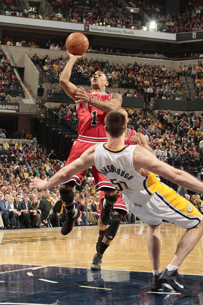  班切罗准绝杀魔术险胜活塞  