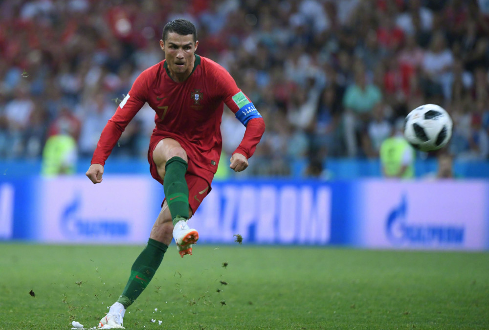  热刺新援帽子戏法助球队主场轻取埃弗顿